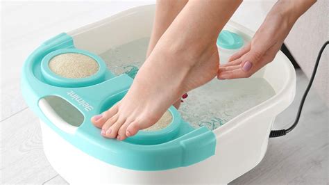 Add salt and stir until oil is evenly incorporated. . Best foot bath